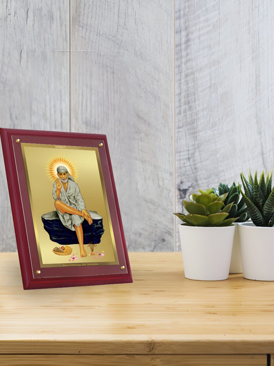 

DIVINITI Brown & Gold-Toned Wooden Table Photo Frames