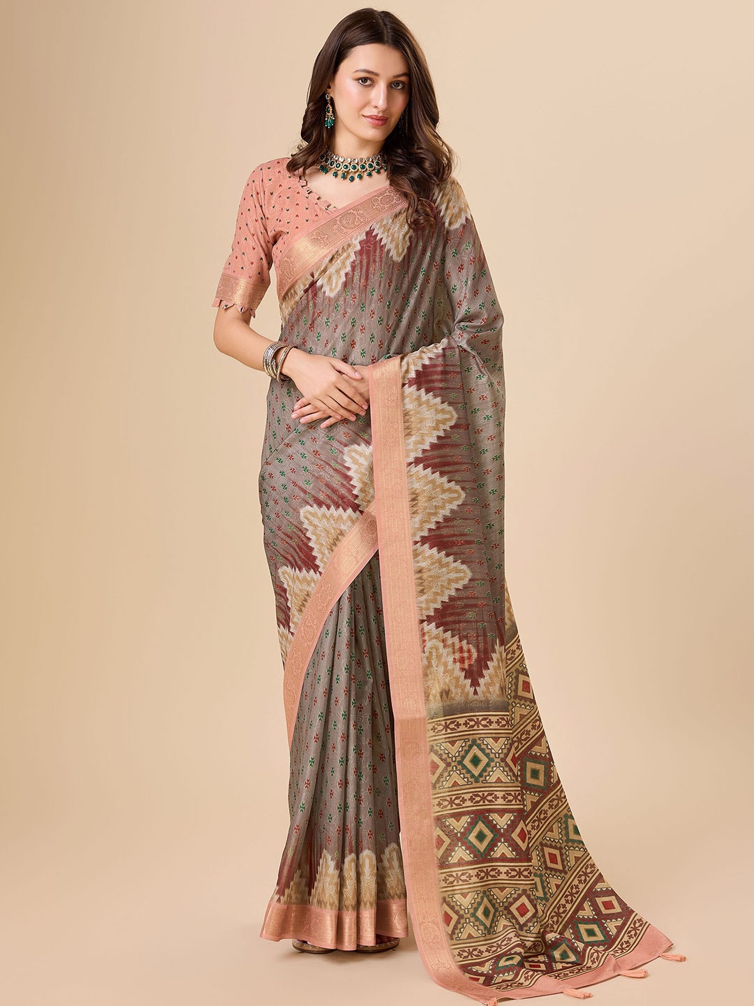 

Rekha Maniyar Art Silk Saree, Grey