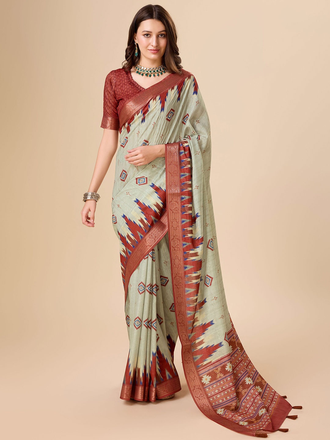 

Rekha Maniyar Art Silk Saree, Beige