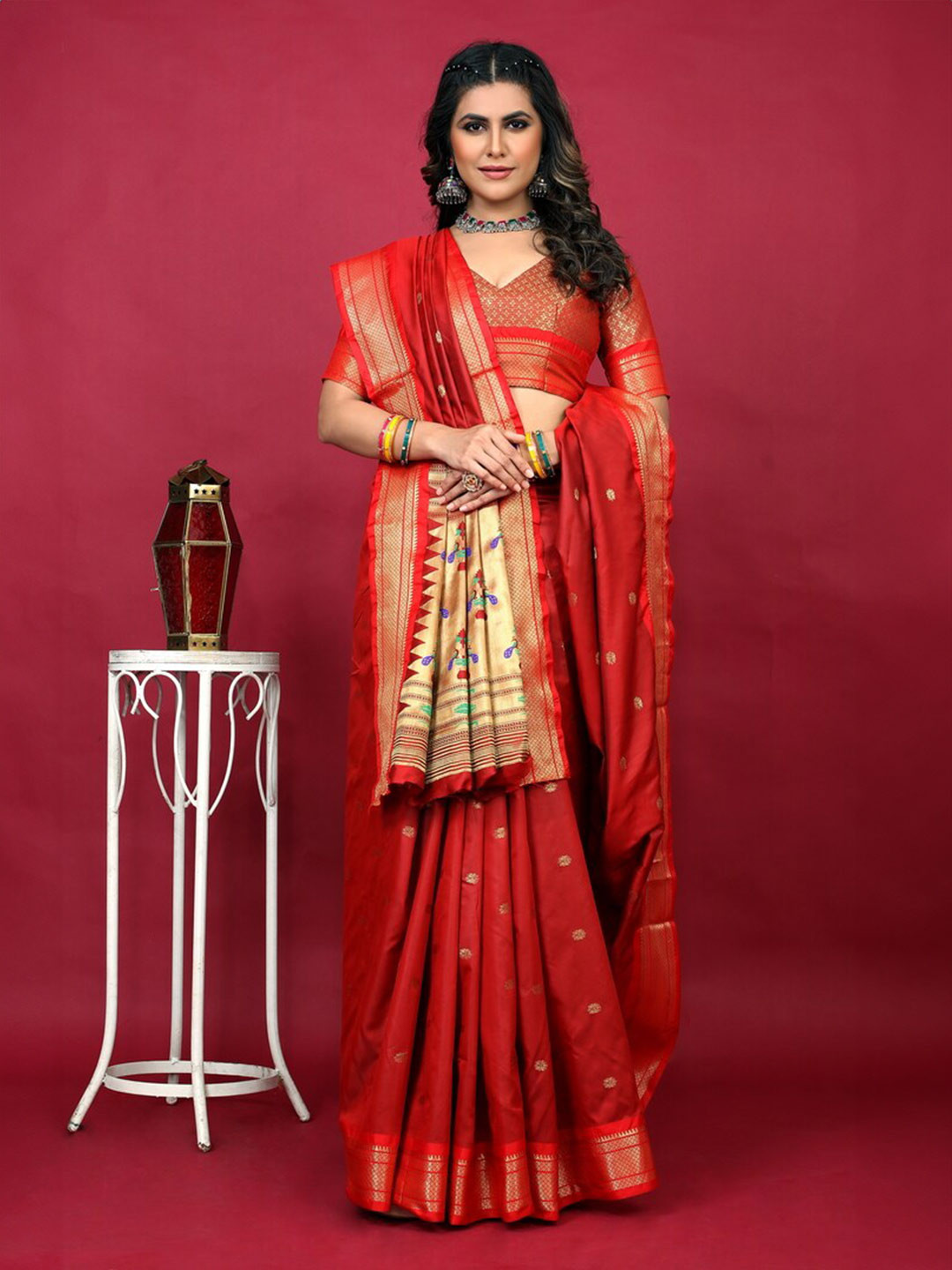 

Kandora Ethnic Motifs Woven Design Zari Pure Silk Paithani Saree, Red
