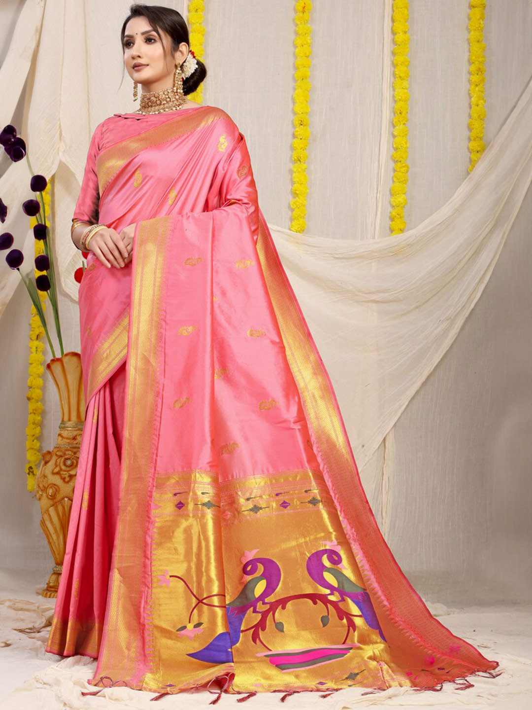 

Kandora Ethnic Motifs Woven Design Zari Pure Silk Paithani Saree, Peach