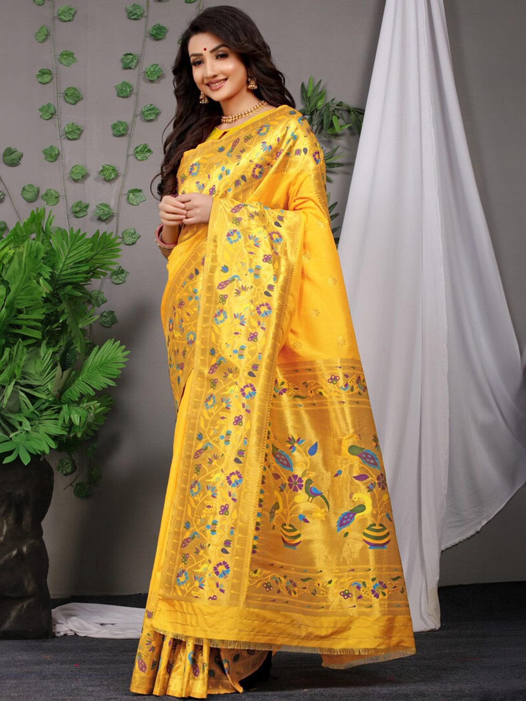 

Kandora Floral Woven Design Zari Pure Silk Paithani Saree, Mustard