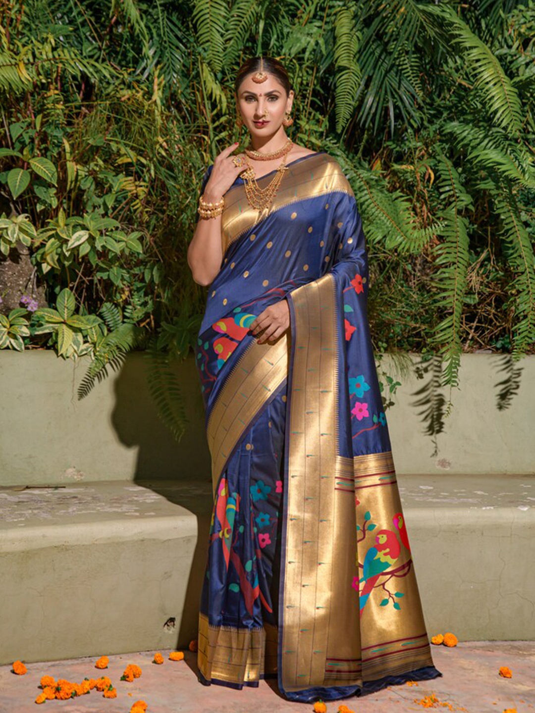 

Kandora Woven Design Zari Pure Silk Paithani Saree, Navy blue