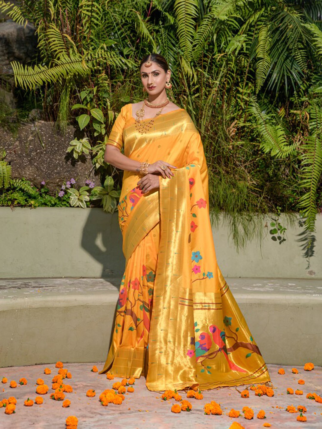 

Kandora Floral Woven Design Zari Pure Silk Paithani Saree, Yellow