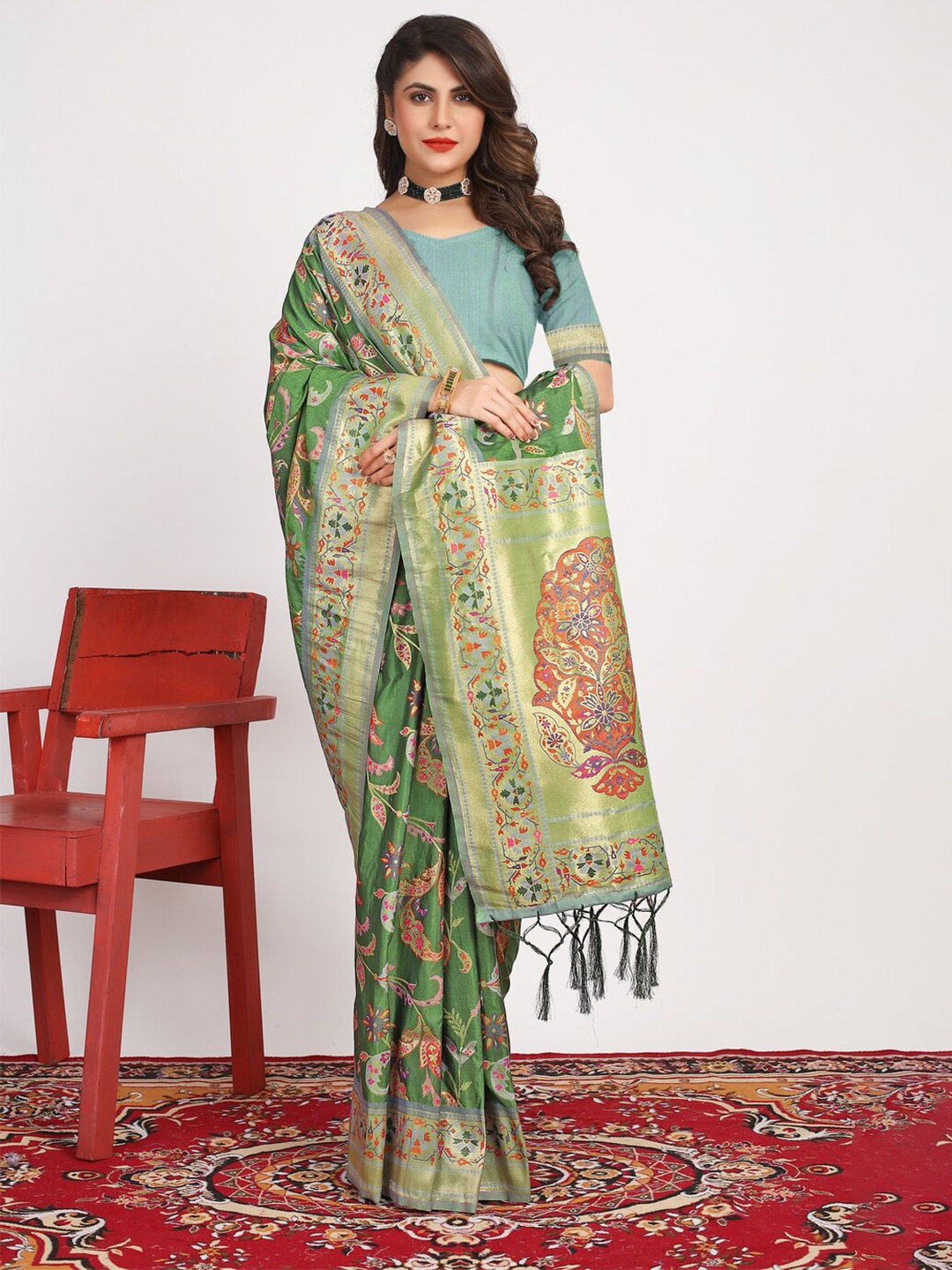 

Kandora Ethnic Woven Design Zari Pure Silk Banarasi Saree, Lime green