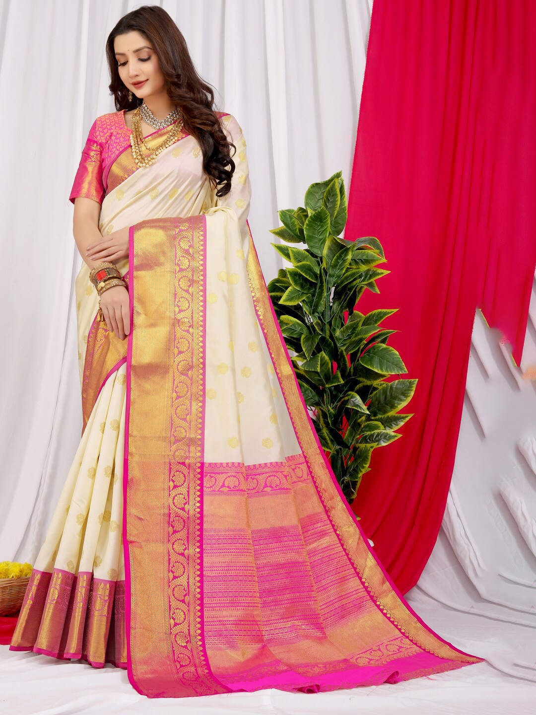 

Kandora Ethnic Motifs Woven Design Zari Pure Silk Banarasi Saree, White