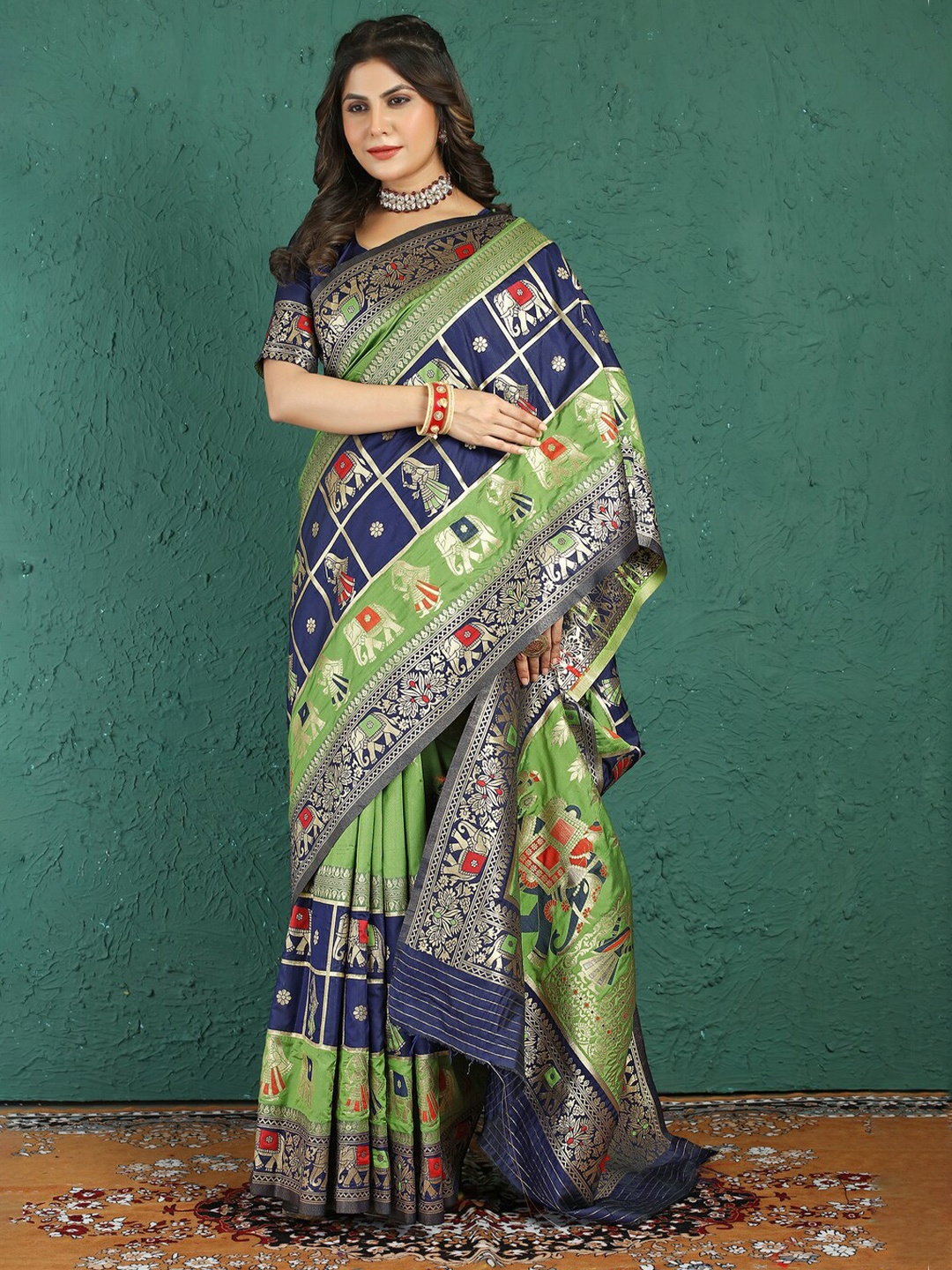 

Kandora Ethnic Motifs Zari Pure Silk Banarasi Saree, Green