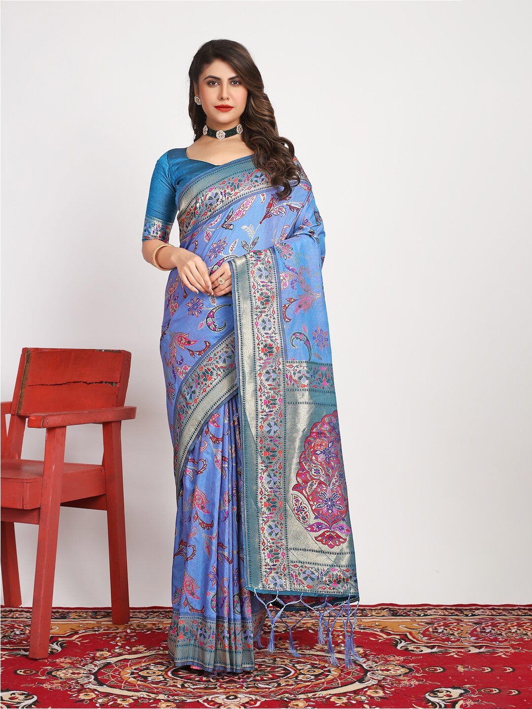 

Kandora Floral Woven Design Zari Pure Silk Banarasi Saree, Blue