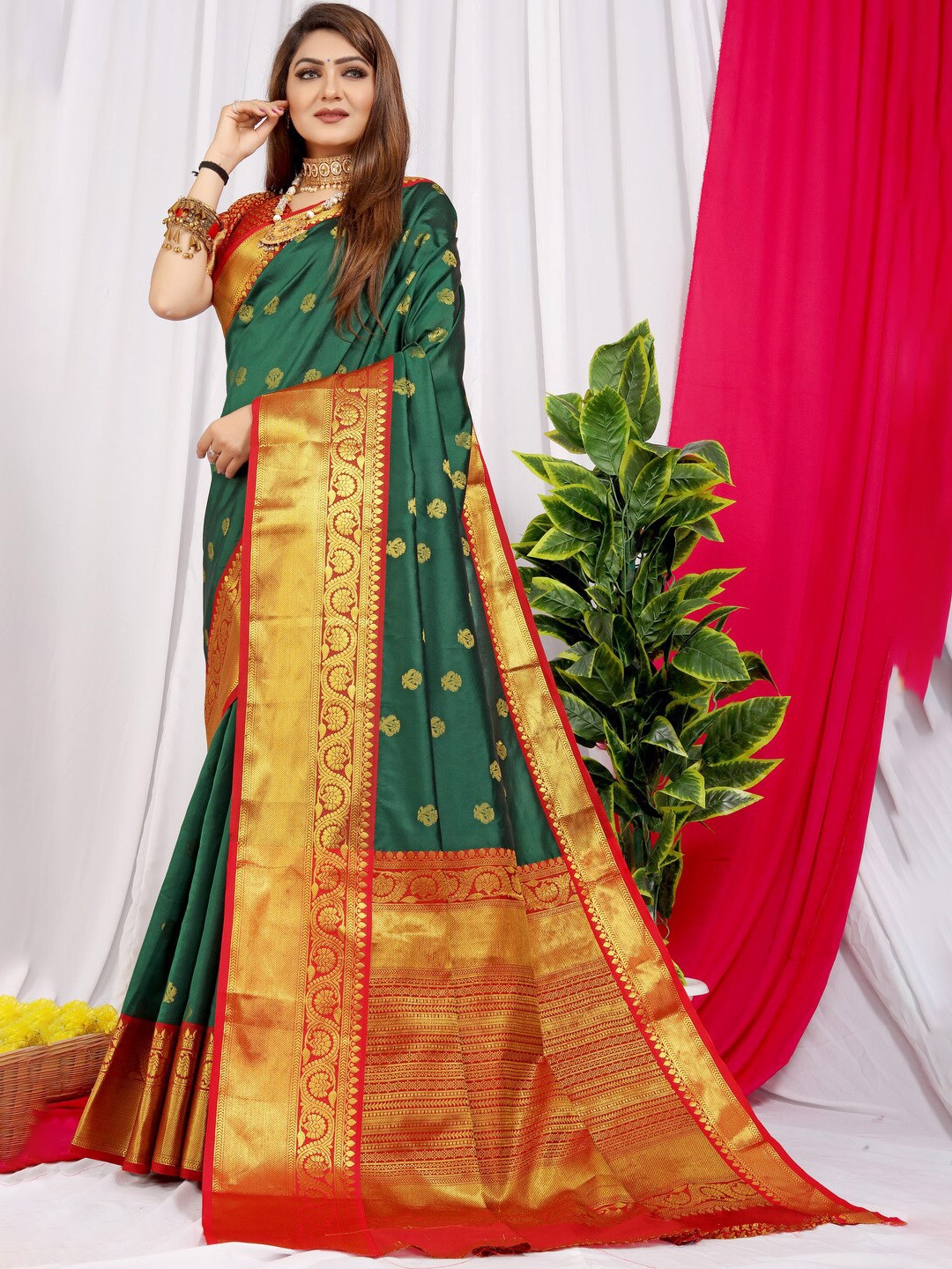 

Kandora Ethnic Motifs Woven Design Zari Pure Silk Banarasi Saree, Olive