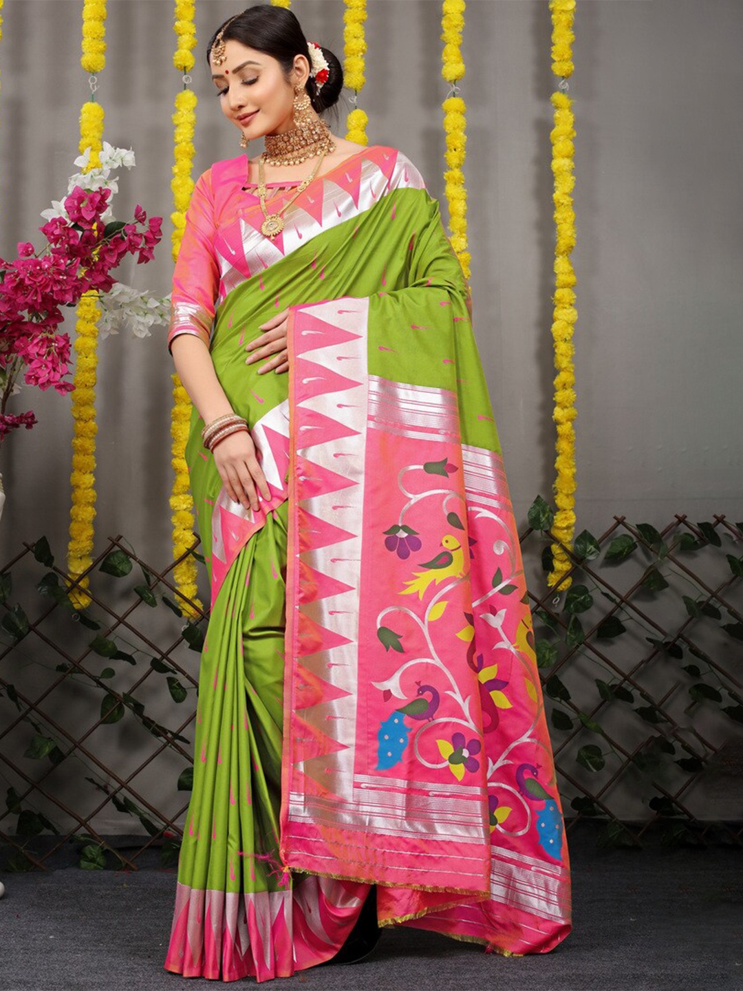 

Kandora Ethnic Motifs Woven Design Zari Pure Silk Paithani Saree, Lime green