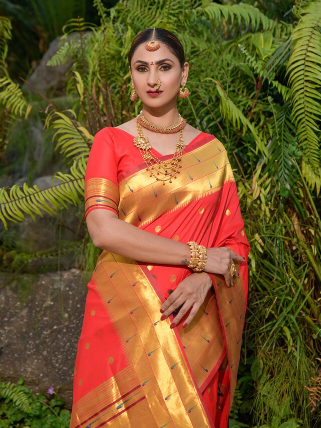 

Kandora Ethnic Motifs Woven Design Zari Pure Silk Paithani Saree, Red