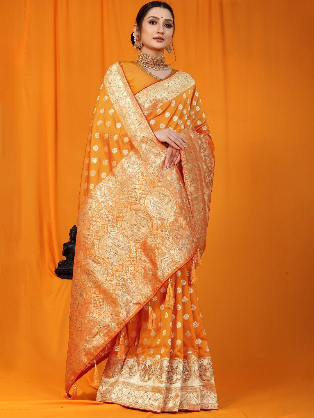 

Kandora Floral Woven Design Zari Pure Silk Banarasi Saree, Yellow