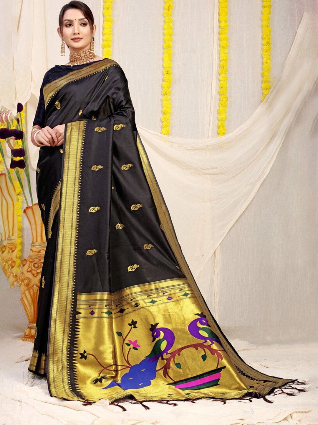 

Kandora Ethnic Woven Design Zari Pure Silk Paithani Saree, Black