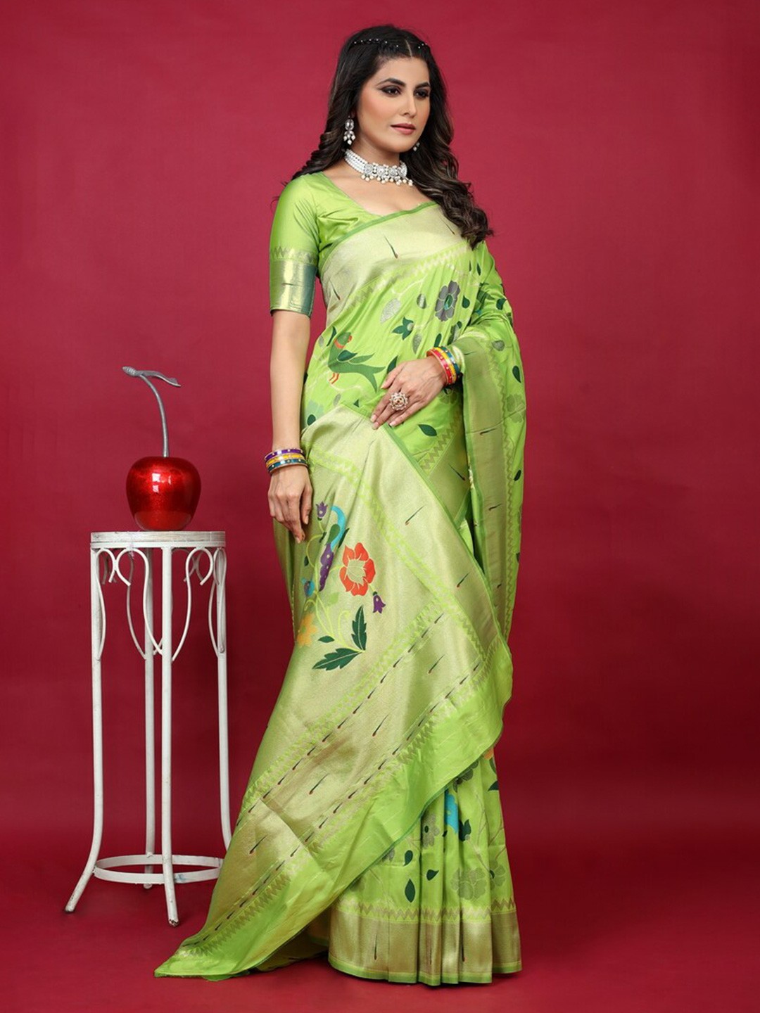 

Kandora Woven Design Pure Silk Paithani Saree, Fluorescent green