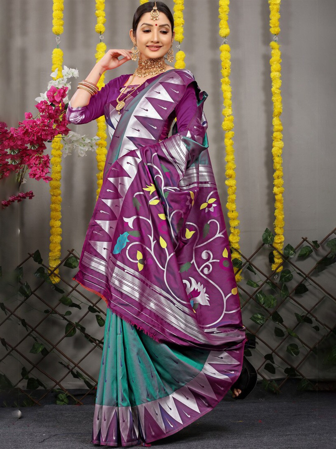 

Kandora Ethnic Motifs Woven Design Zari Pure Silk Paithani Saree, Teal