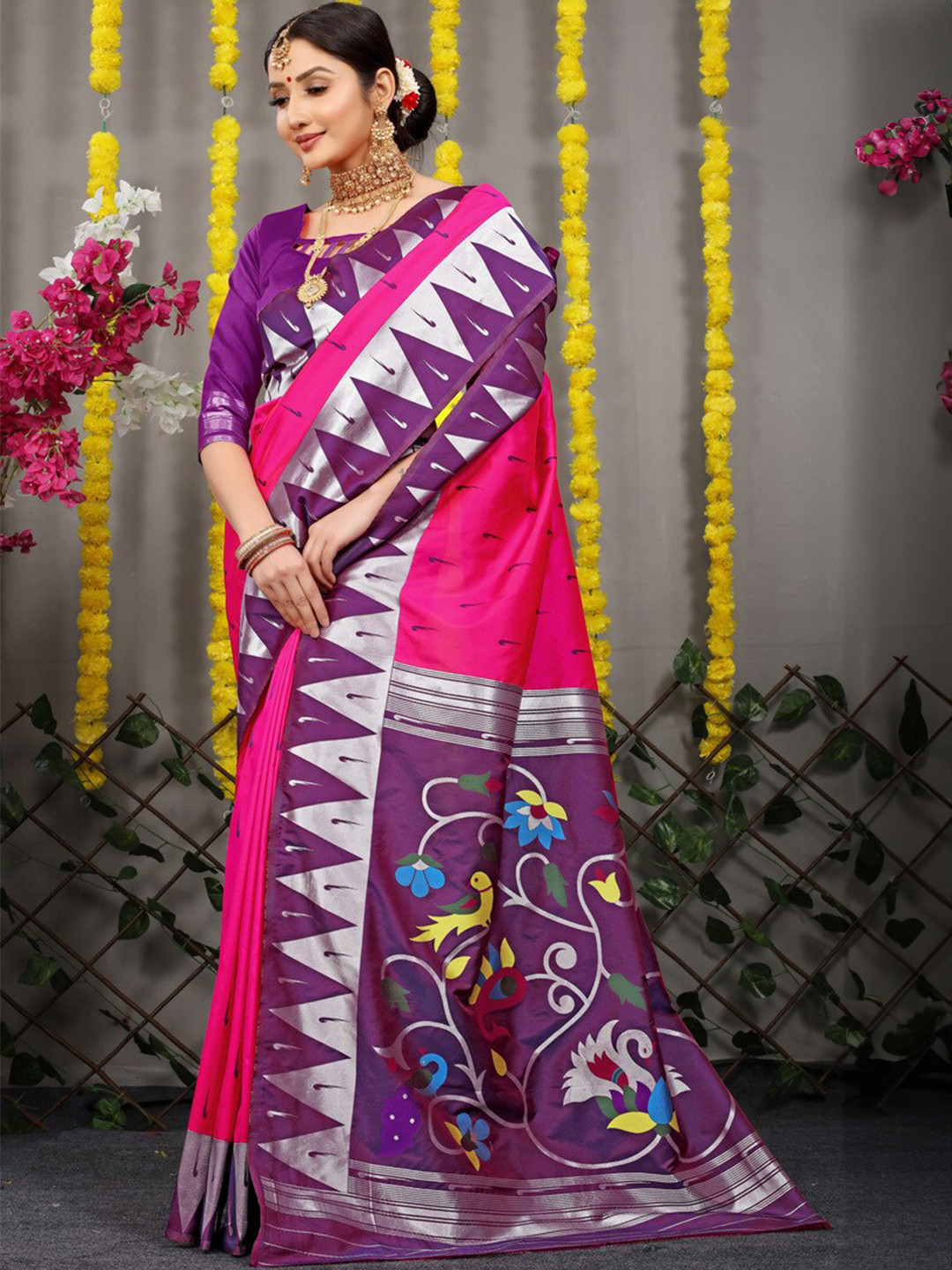 

Kandora Ethnic Motifs Woven Design Zari Pure Silk Paithani Saree, Pink