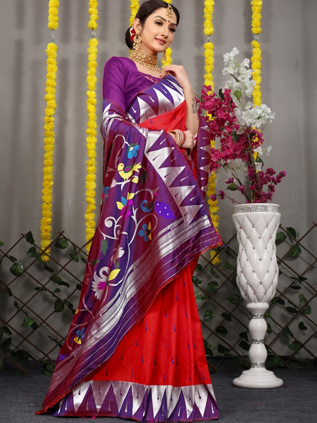 

Kandora Ethnic Motifs Woven Design Zari Pure Silk Paithani Saree, Red