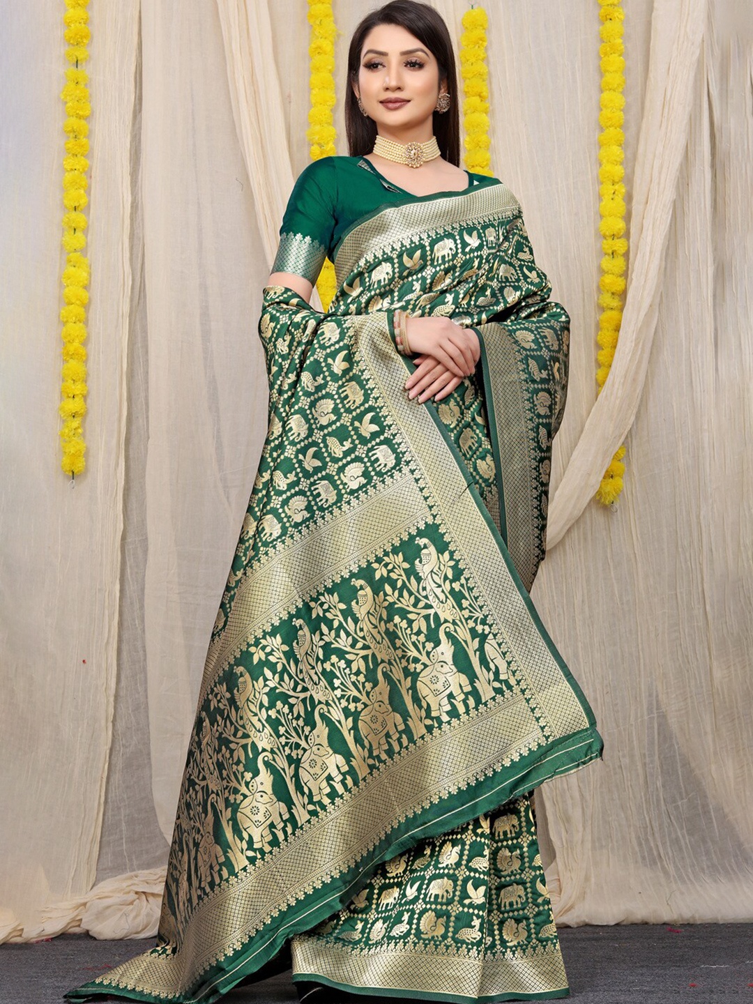 

Kandora Ethnic Motifs Woven Design Zari Pure Silk Banarasi Saree, Olive