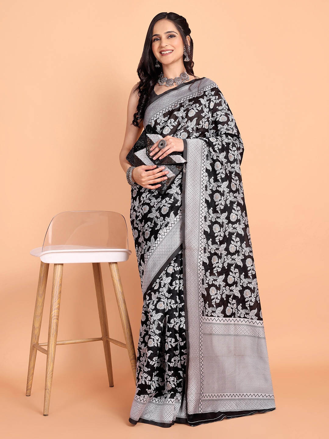 

KULNAARI Floral Woven Design Zari Banarasi Saree, Black