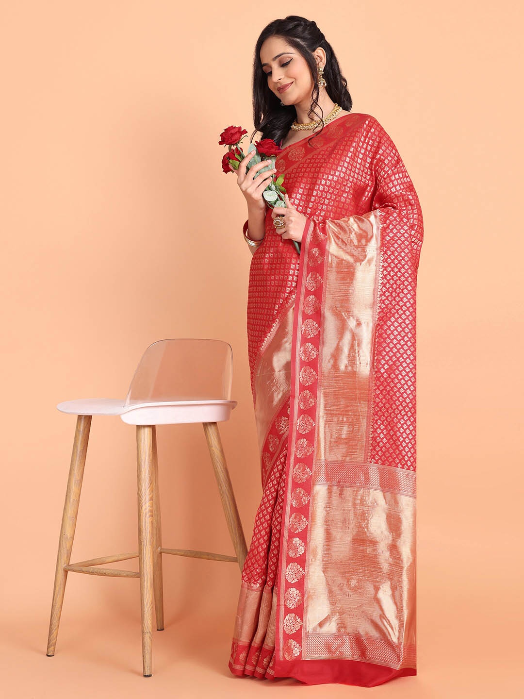 

KULNAARI Ethnic Motifs Woven Design Zari Dharmavaram Saree, Red