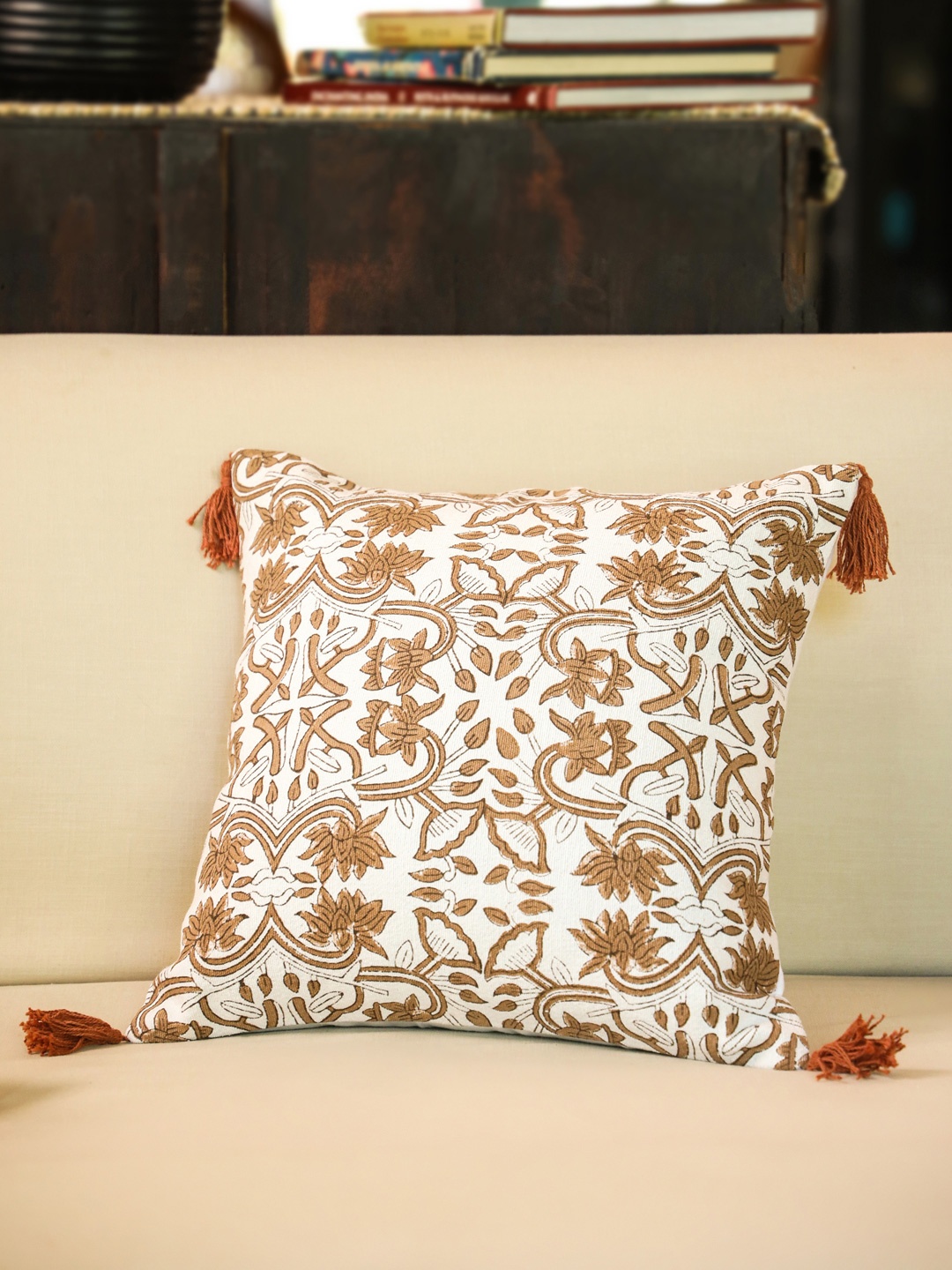 

Aura Brown & White Ethnic Motifs Cotton Square Cushion Cover