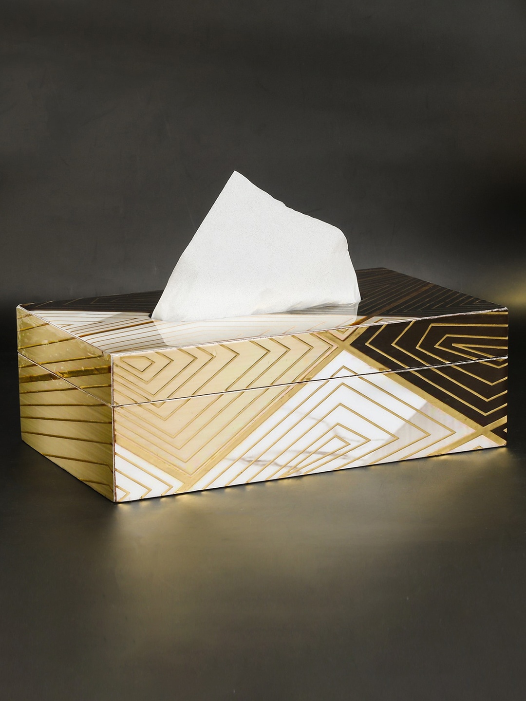 

THE HOME CO. Black & White Printed Wood Tissue Holder