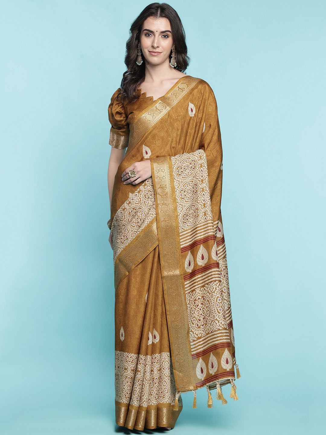 

Rekha Maniyar Ethnic Motifs Zari Saree, Mustard