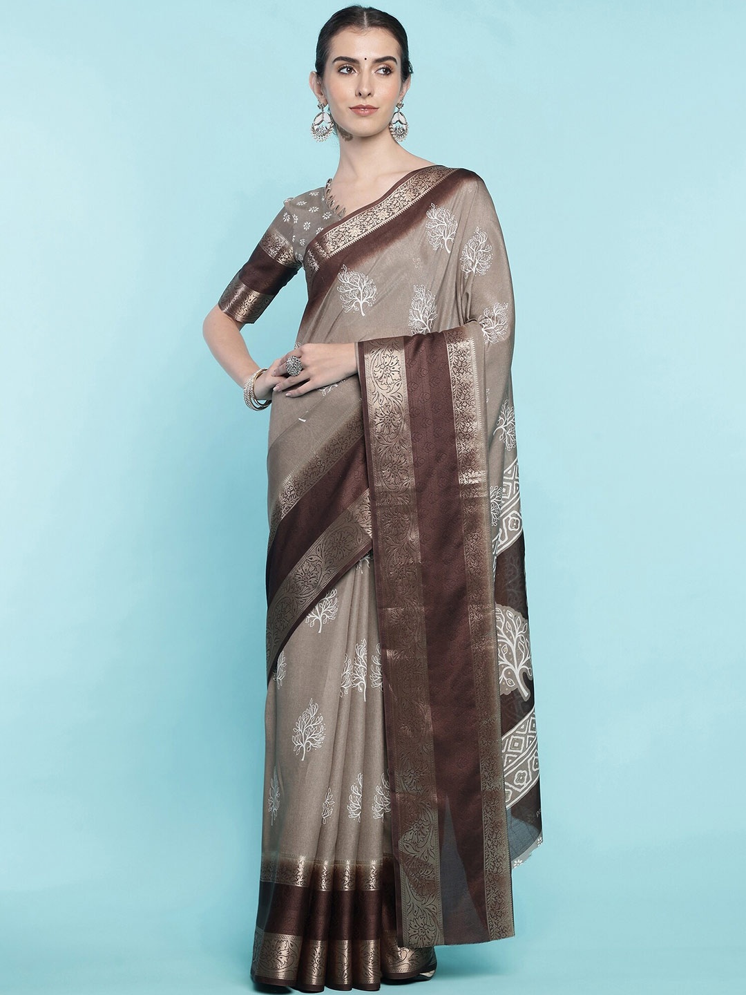 

Mitera Grey Floral Printed Zari Saree