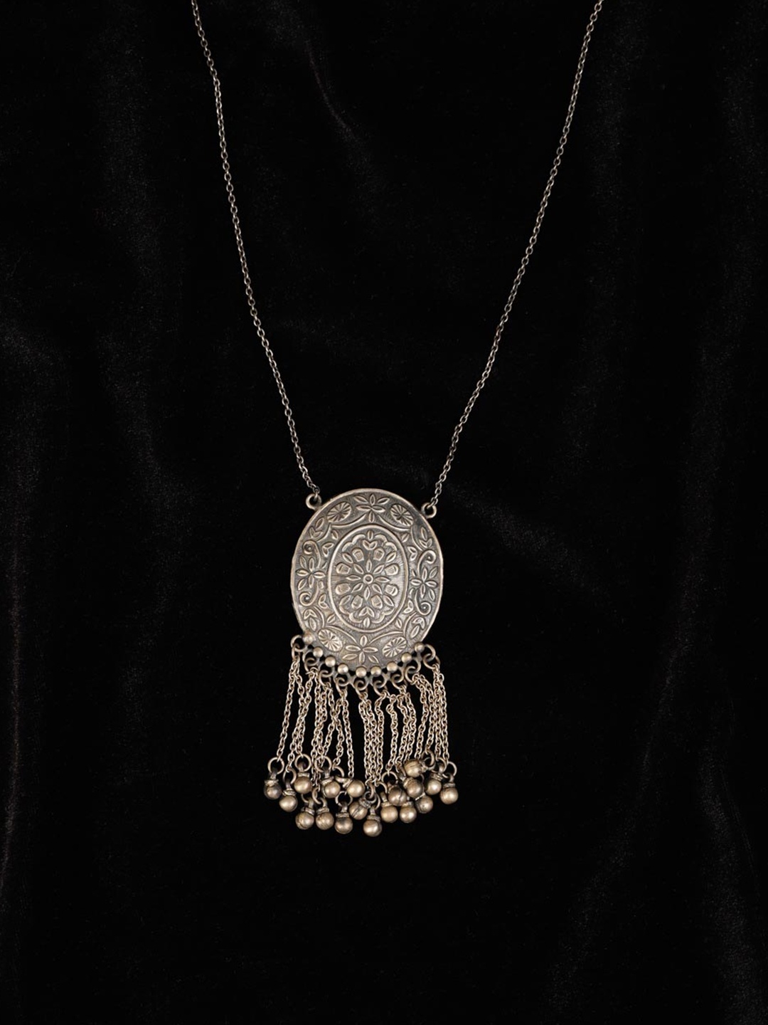 

Fabindia Silver Artificial Beads Beaded Necklace
