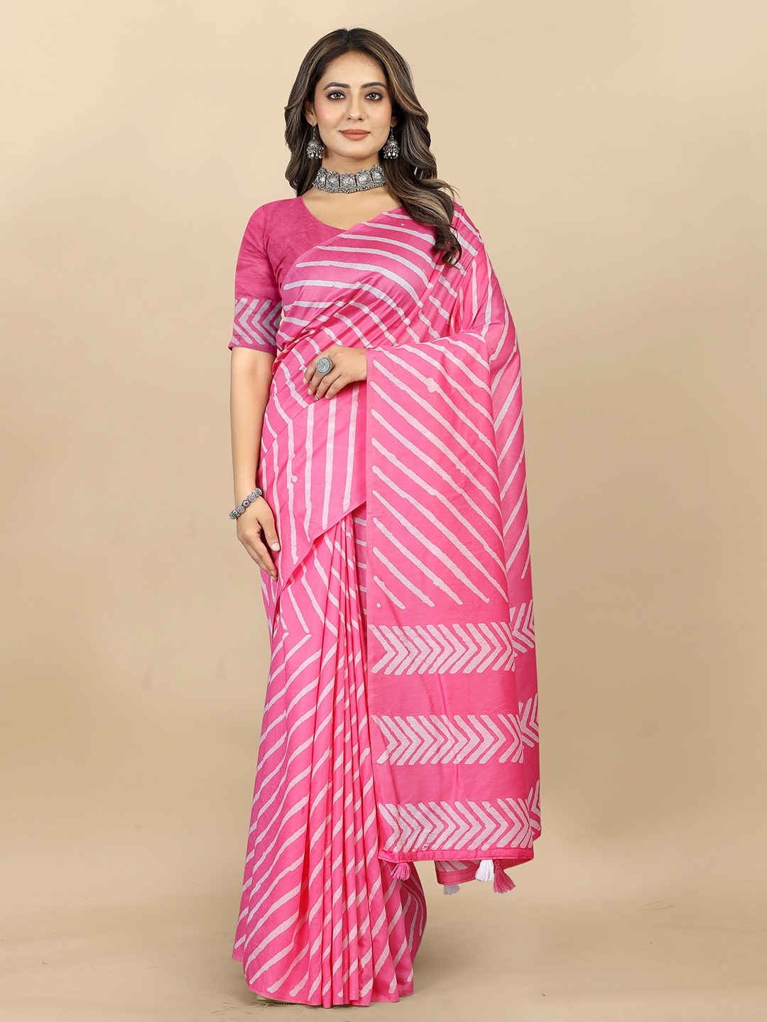 

KALINI Striped Printed Saree, Pink