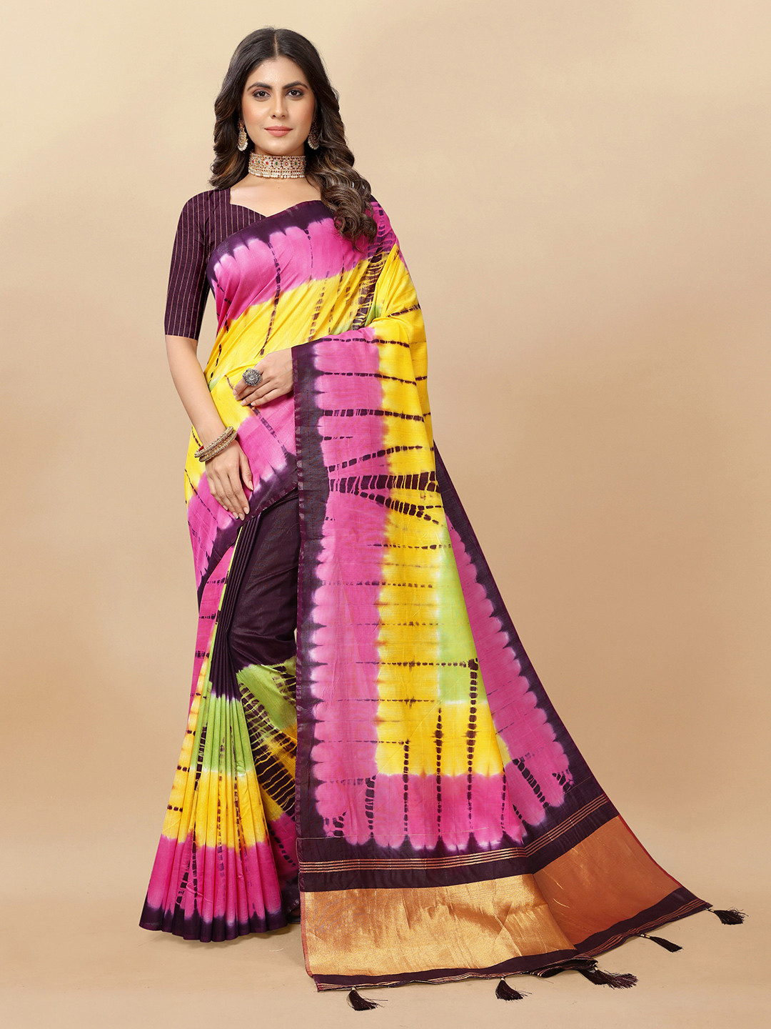 

KALINI Tie and Dye Printed Saree, Purple