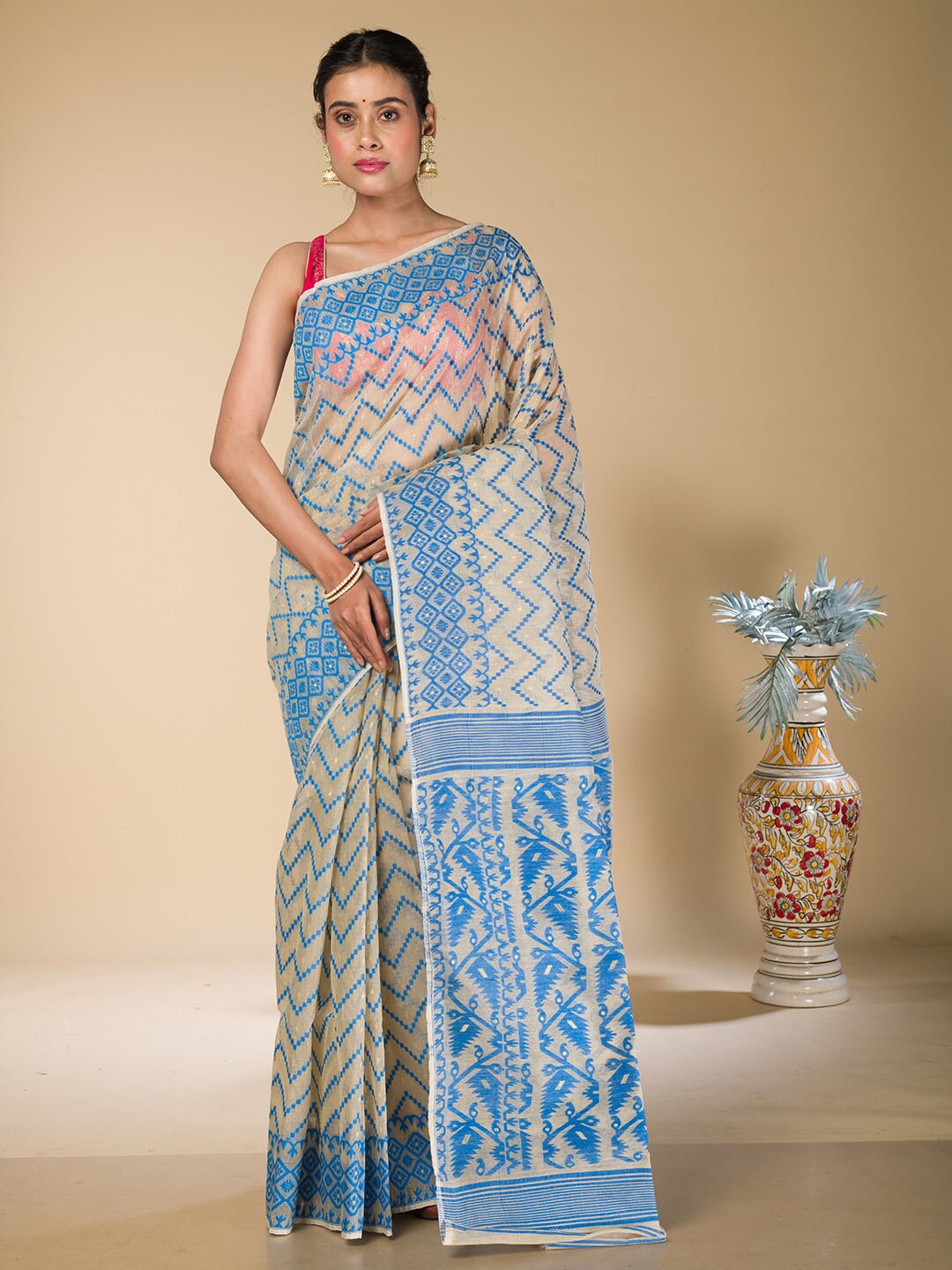 

HERE&NOW Beige Geometric Woven Design Jamdani Saree