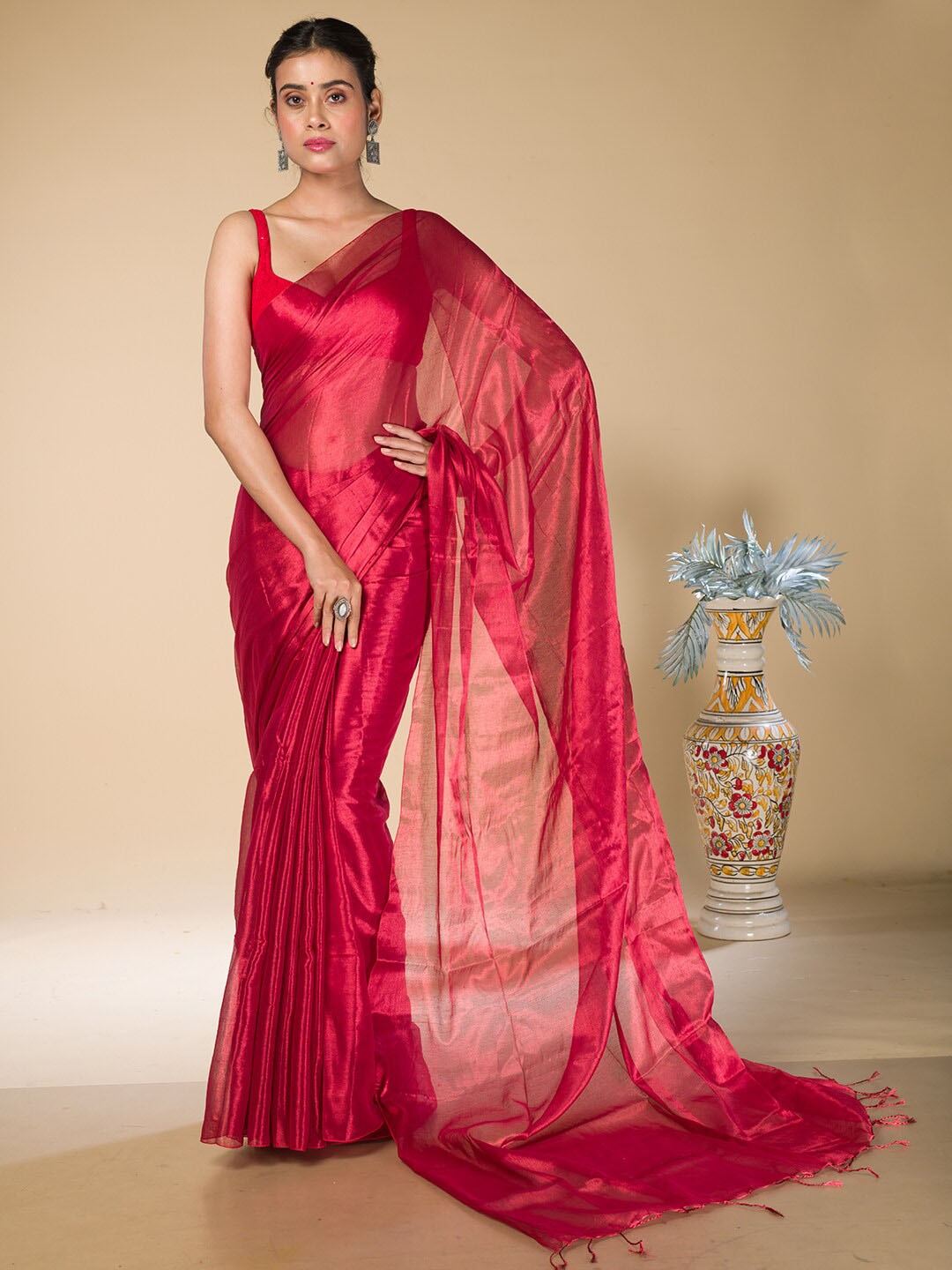 

HERE&NOW Rose Red Solid No Border Saree