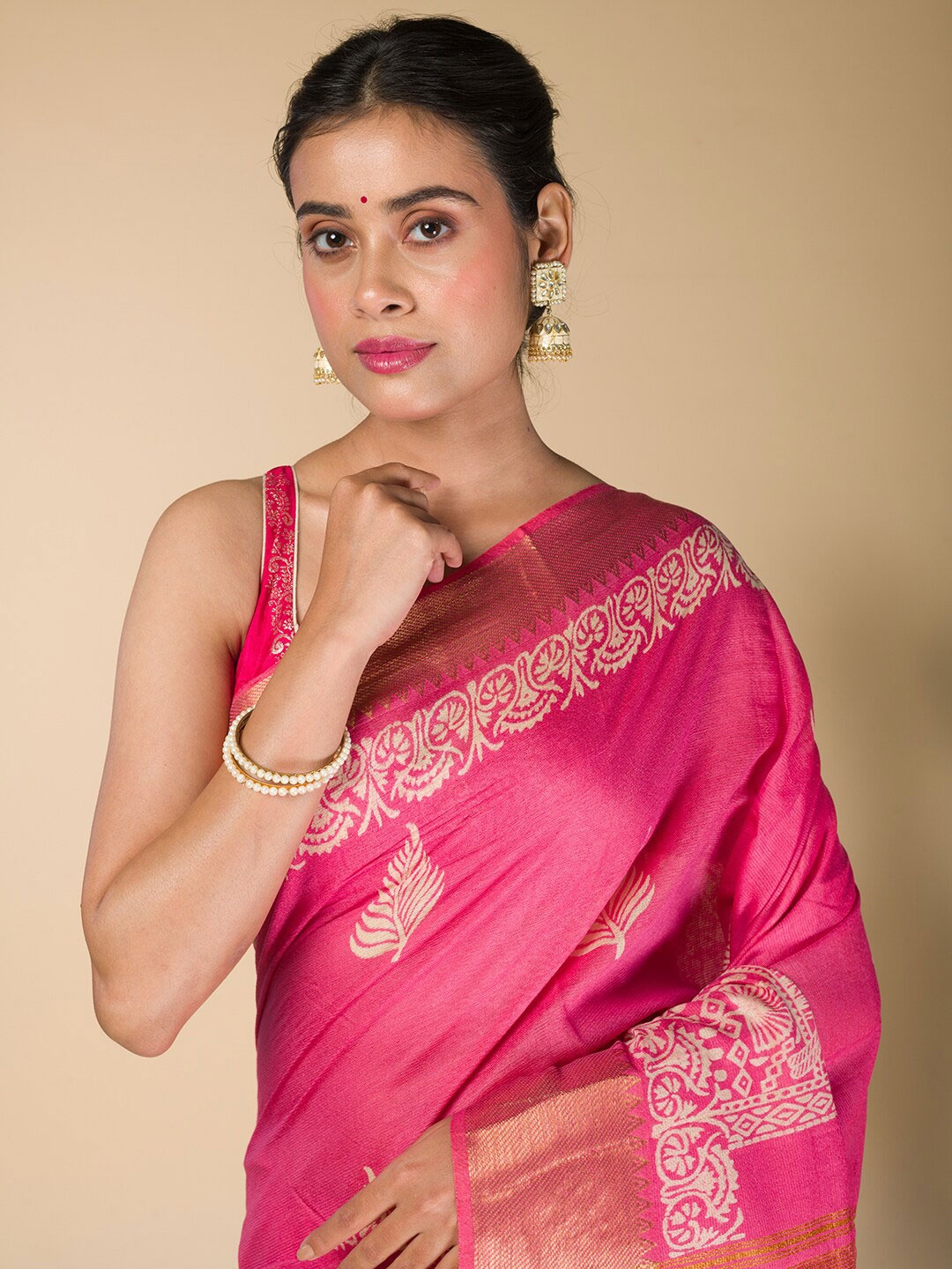 

HERE&NOW Pink Floral Printed Zari Bhagalpuri Saree