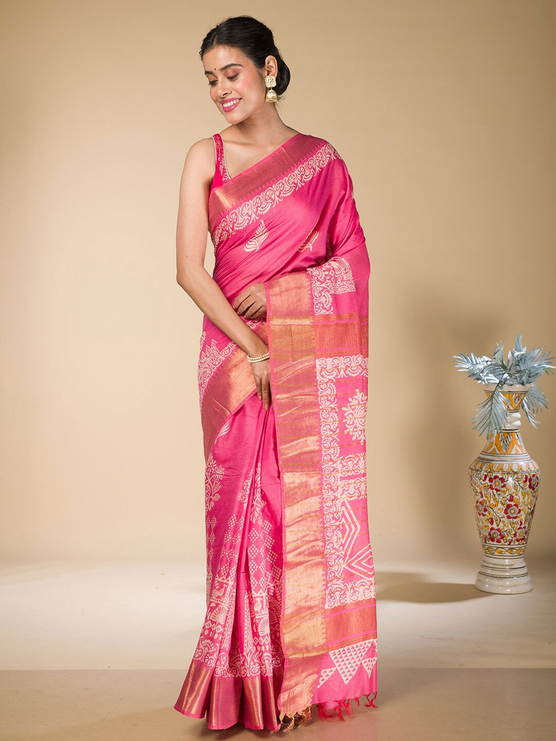 

HERE&NOW Linen Blend Saree, Pink