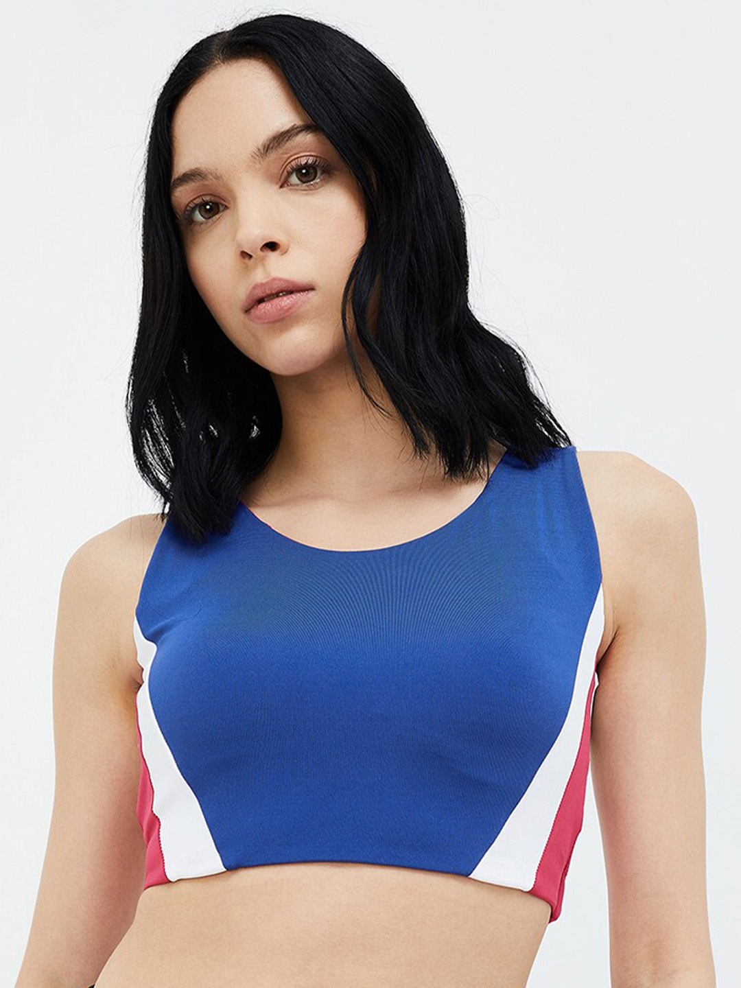 

Kappa Colourblocked Round Neck Fitted Crop Tops, Blue