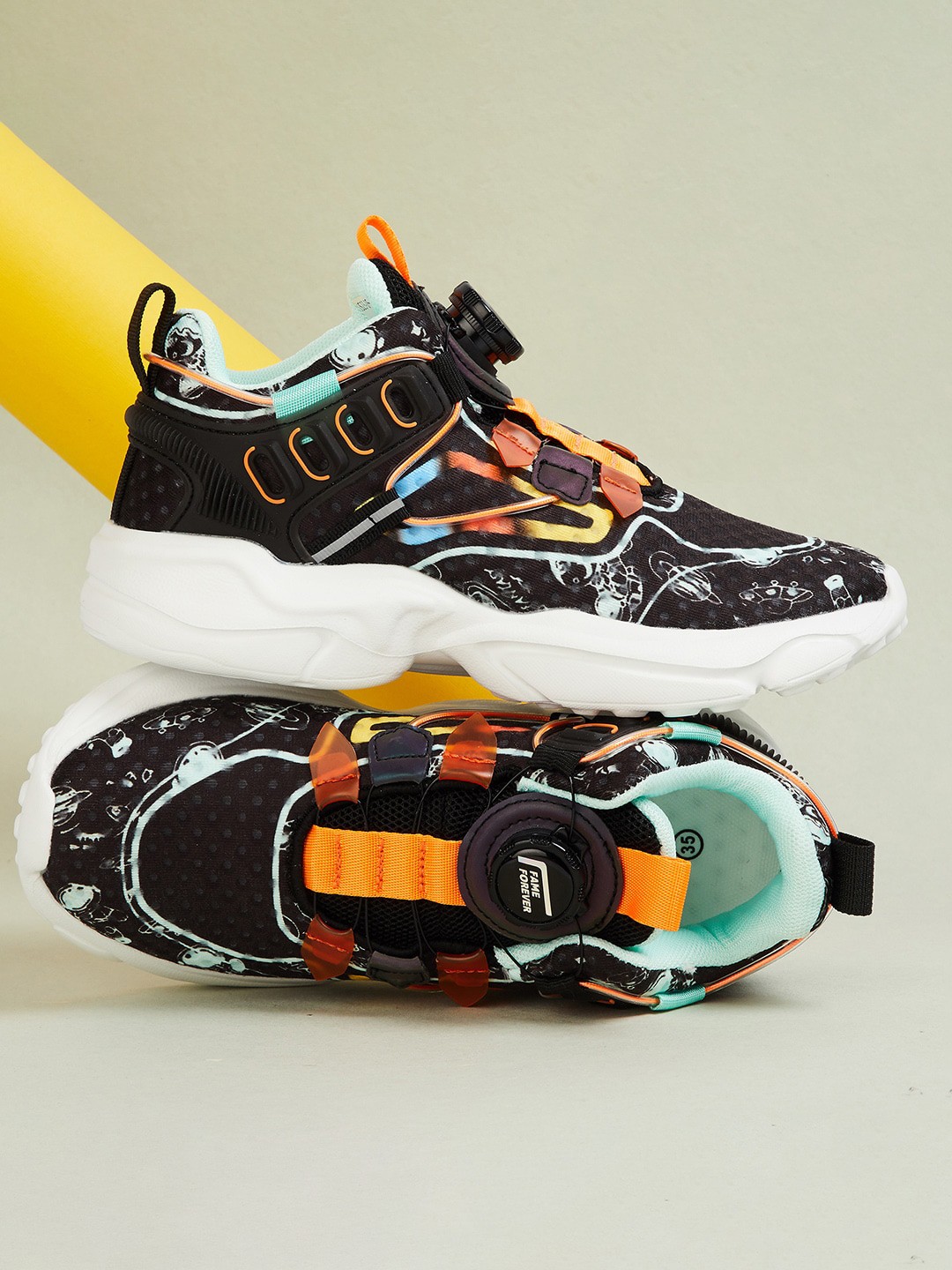 

Fame Forever by Lifestyle Boys Round Toe Sneakers, Black