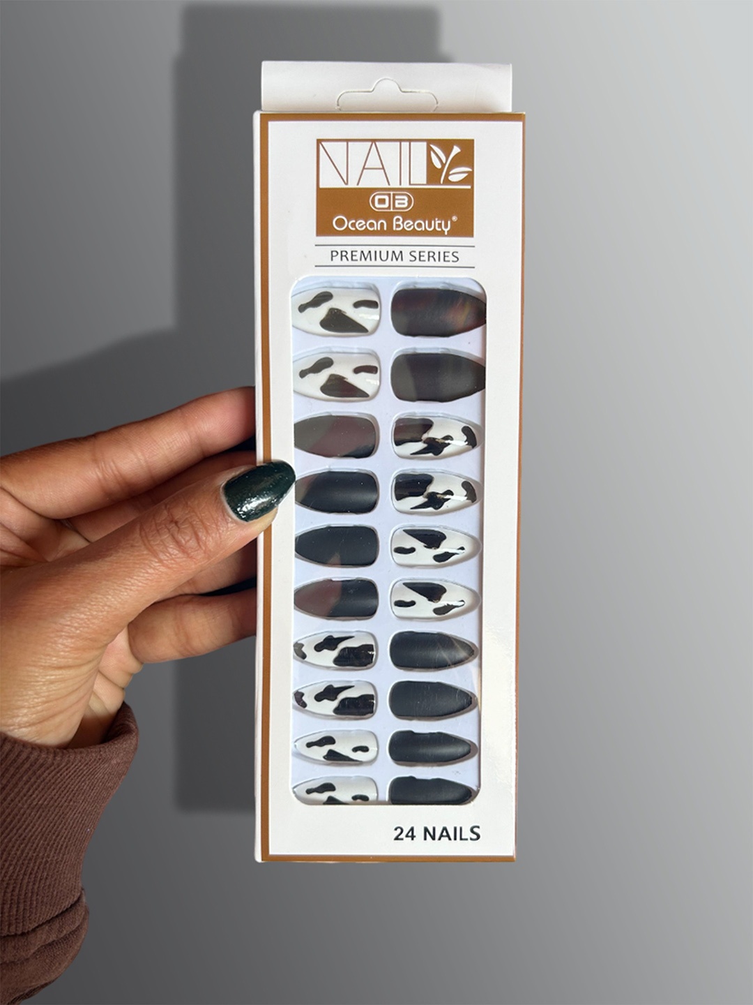 

CHRONEX Set Of 24 Matte Finish Stick On Nails Set, Multi