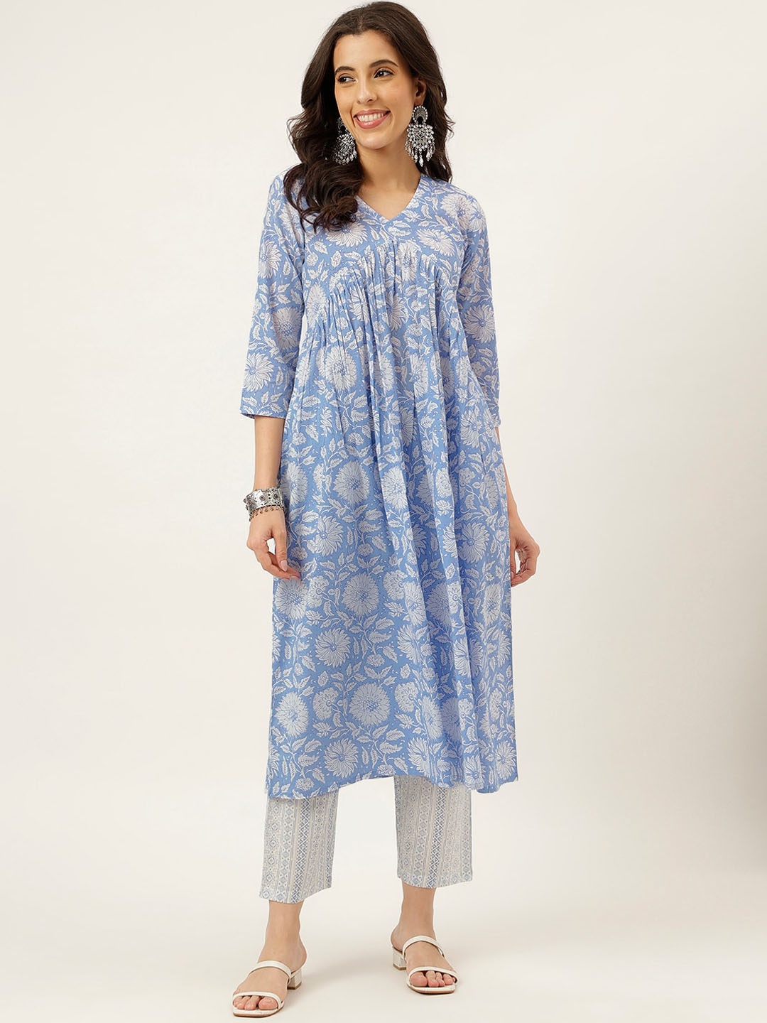 

SPARSA Floral Printed Empire Pure Cotton Anarkali Kurta with Trousers, Blue