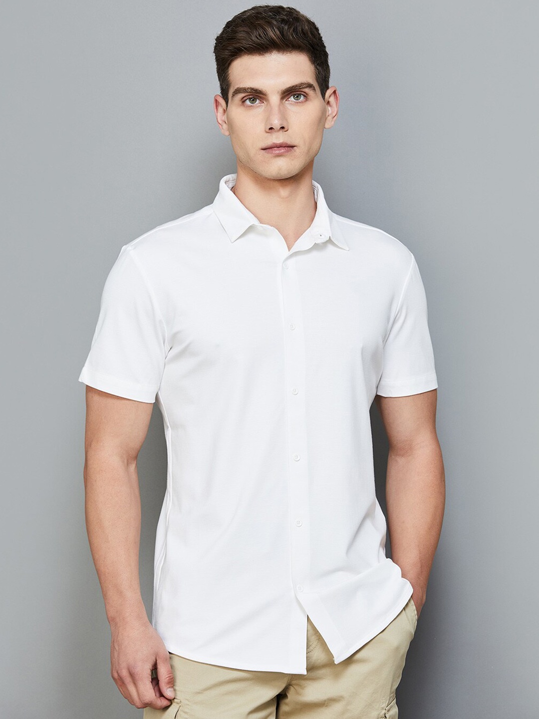

Bossini Spread Collar Short Sleeves Slim Fit Casual Shirt, White