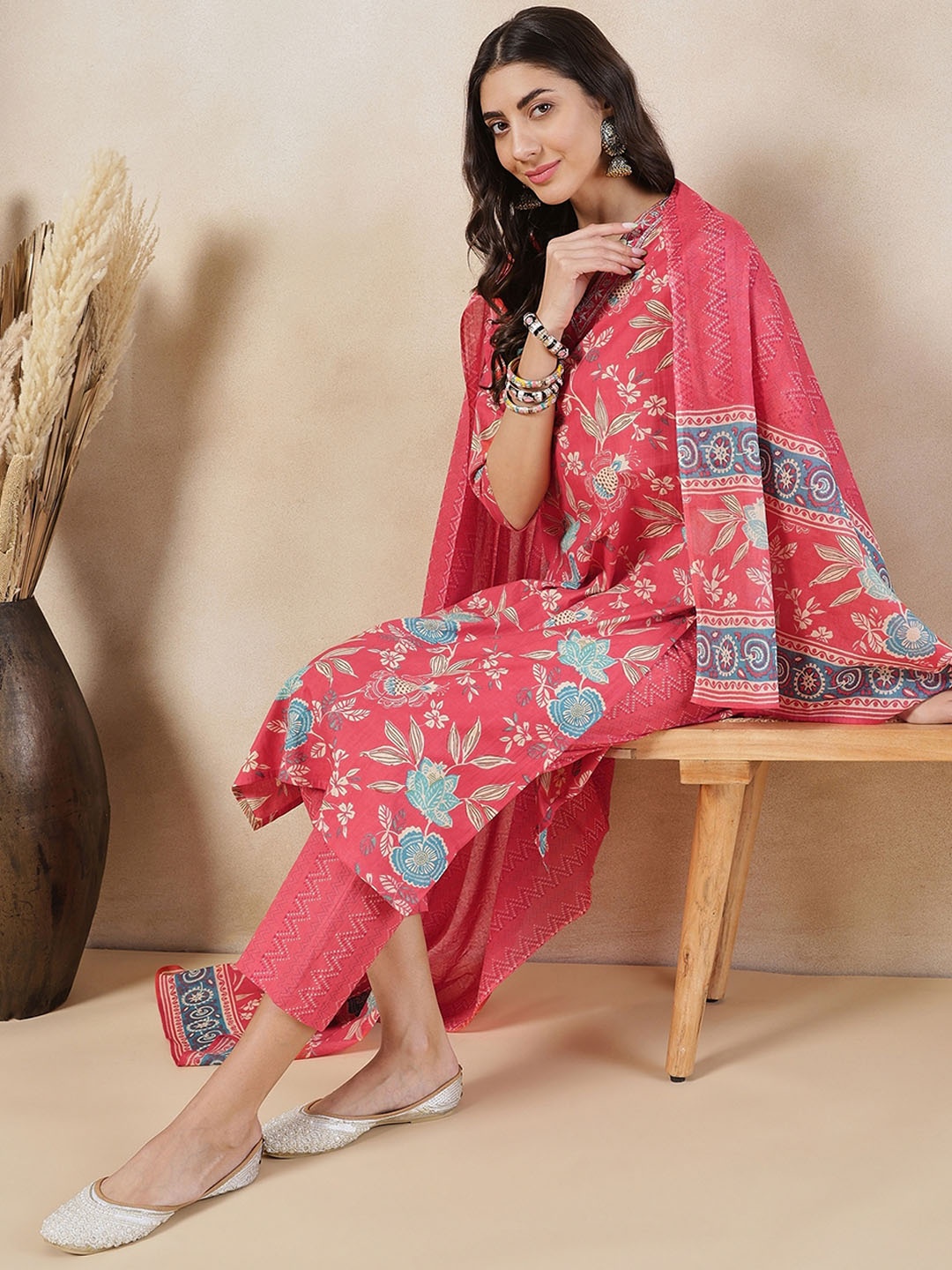 

Anouk Floral Printed Thread Work V-Neck Pure Cotton Straight Kurta With Trousers & Dupatta, Red