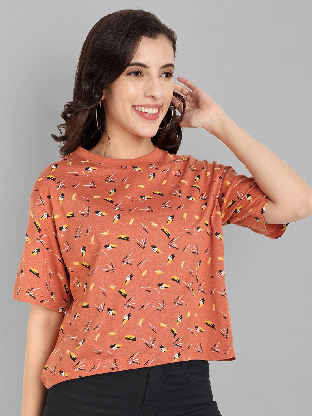 

HEYLAY Women Printed T-shirt, Rust