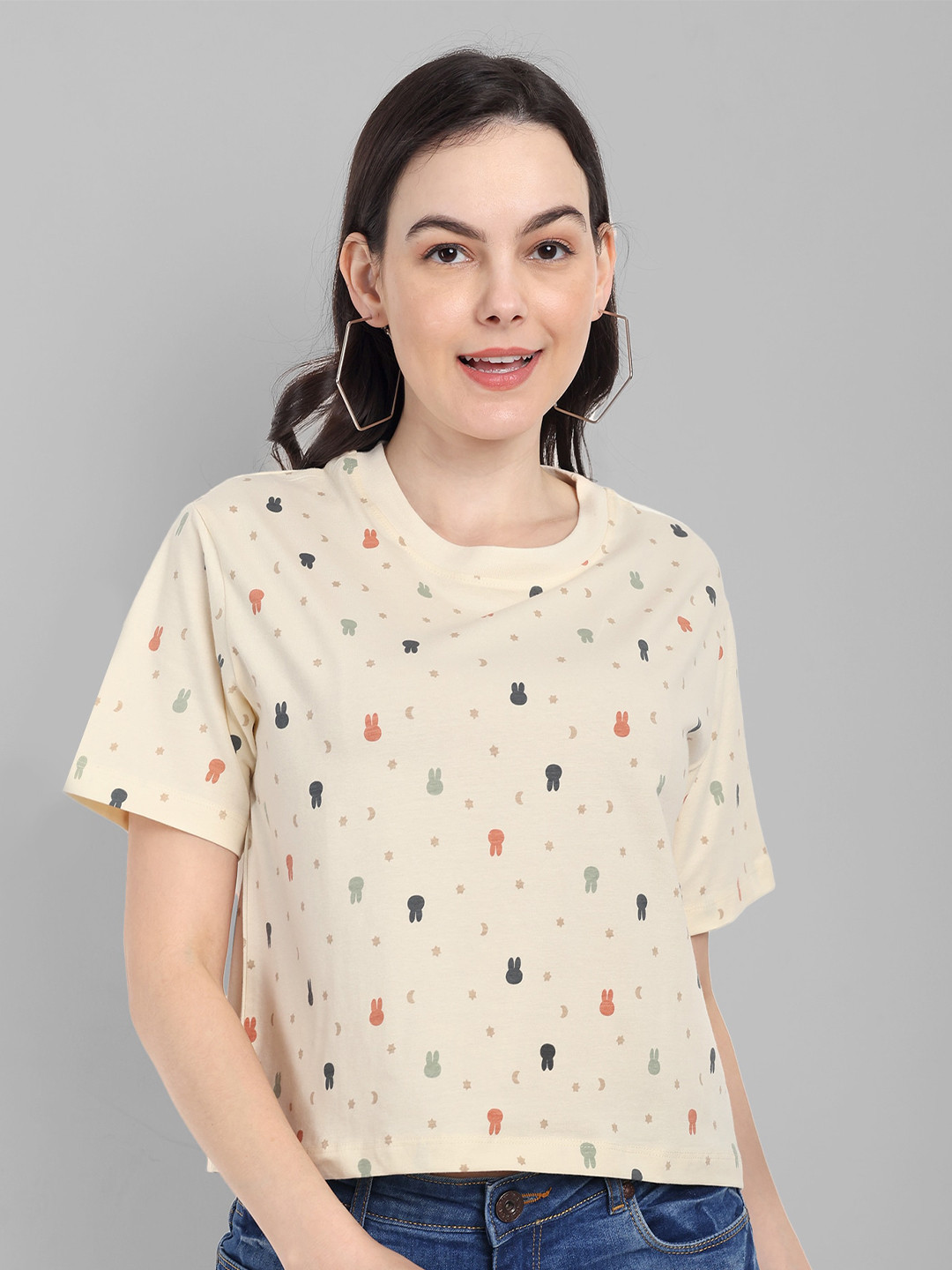 

HEYLAY Women Printed T-shirt, Beige