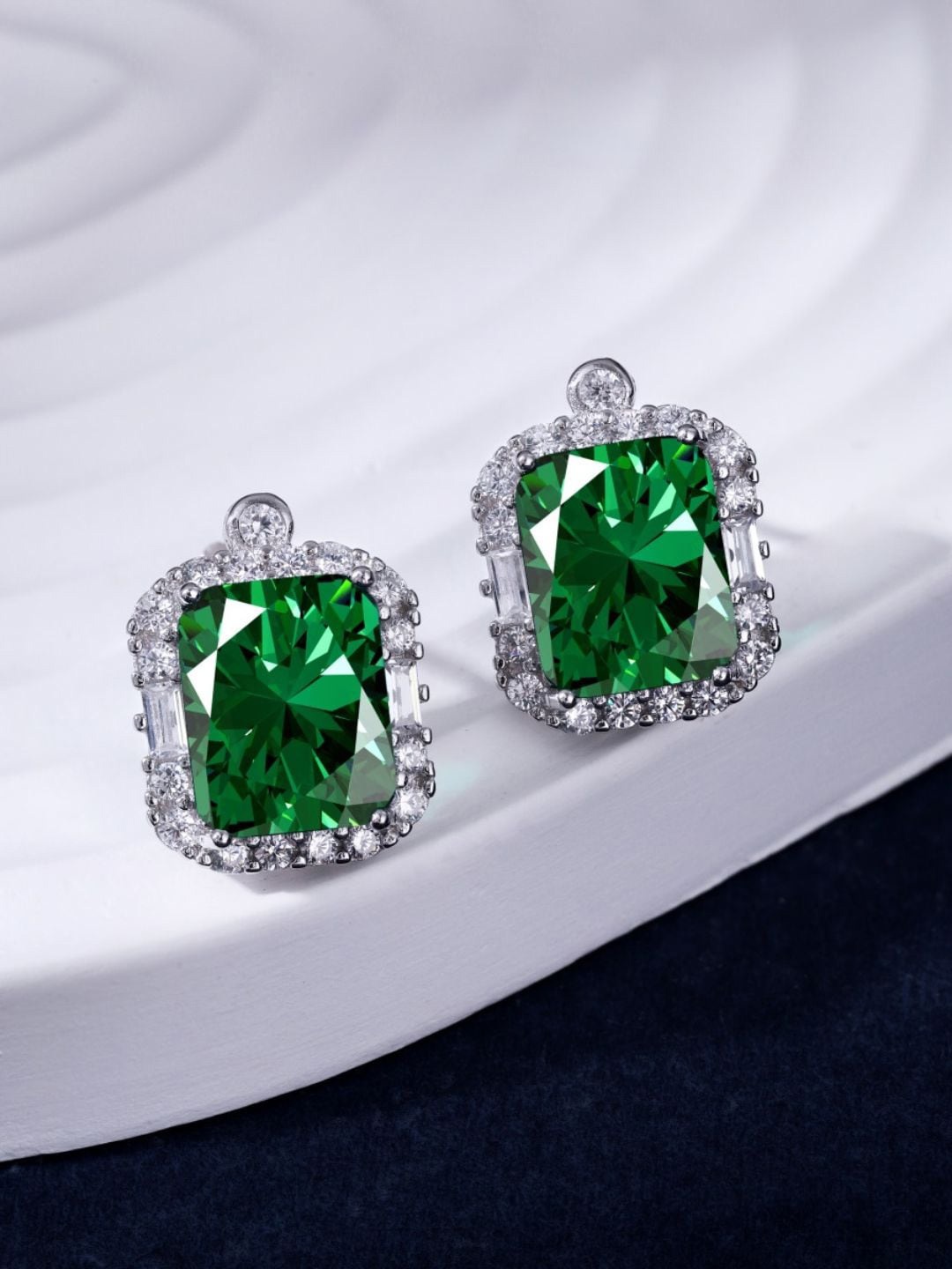 

BRIA JEWELS 925 Sterling Silver Rhodium-Plated CZ Geometric Studs Earrings
