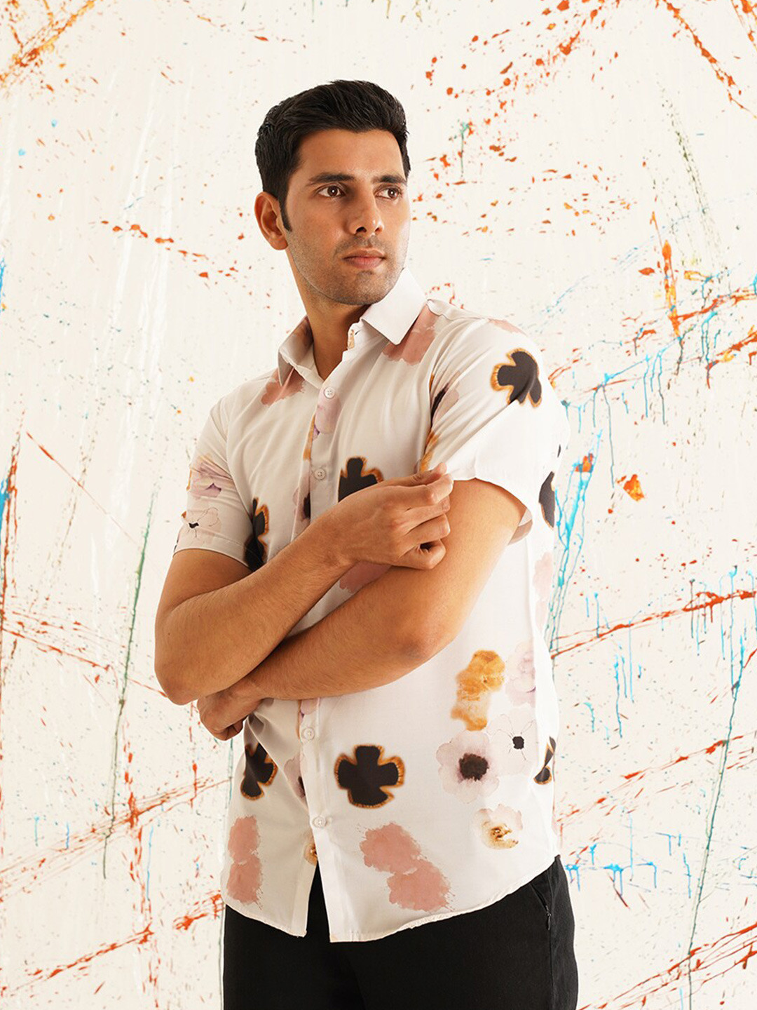 

Indian Needle Classic Floral Printed Spread Collar Cotton Curved Casual Shirt, Peach