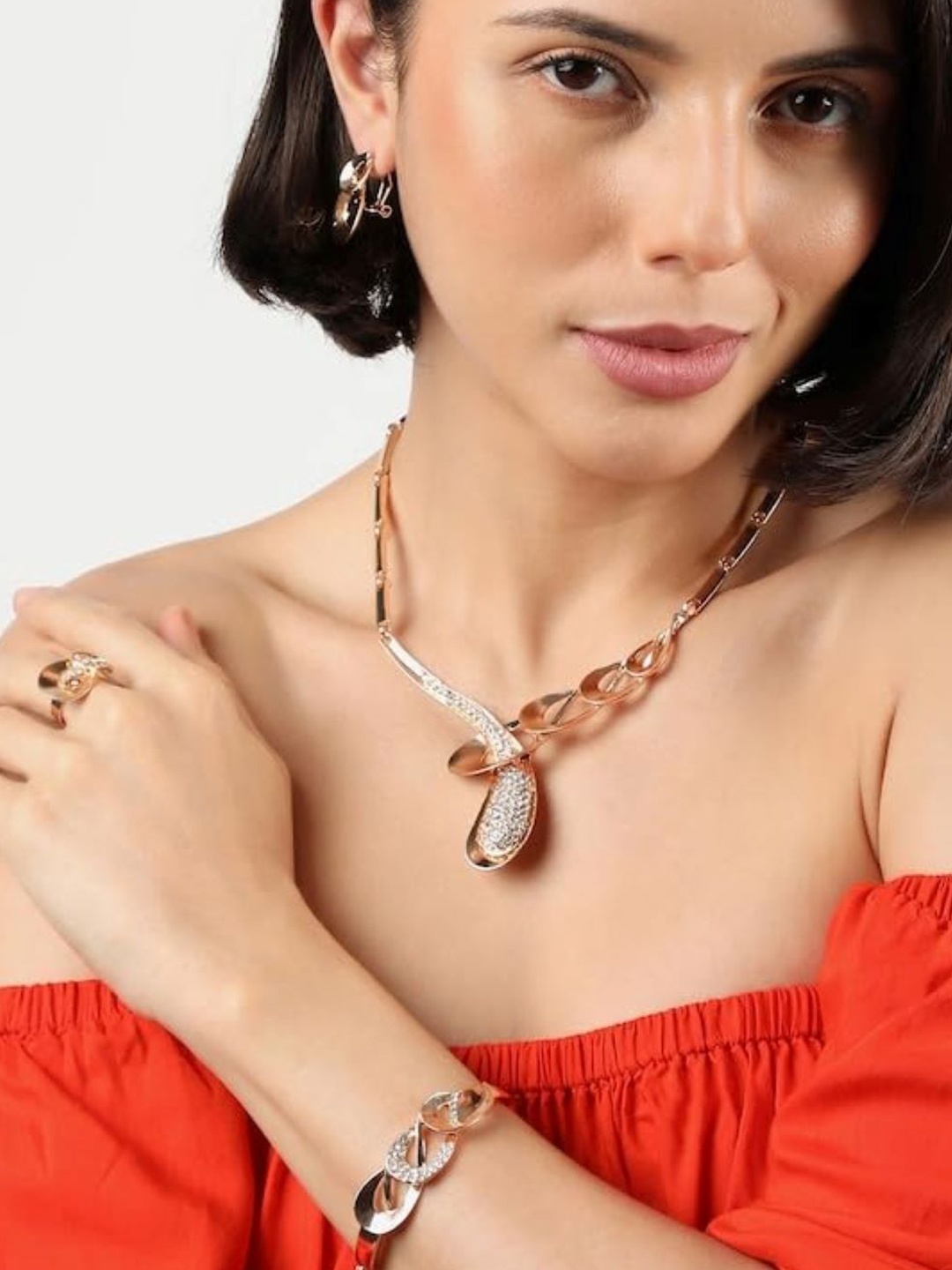 

SYGA Gold-Plated Stone-Studded Jewellery Set
