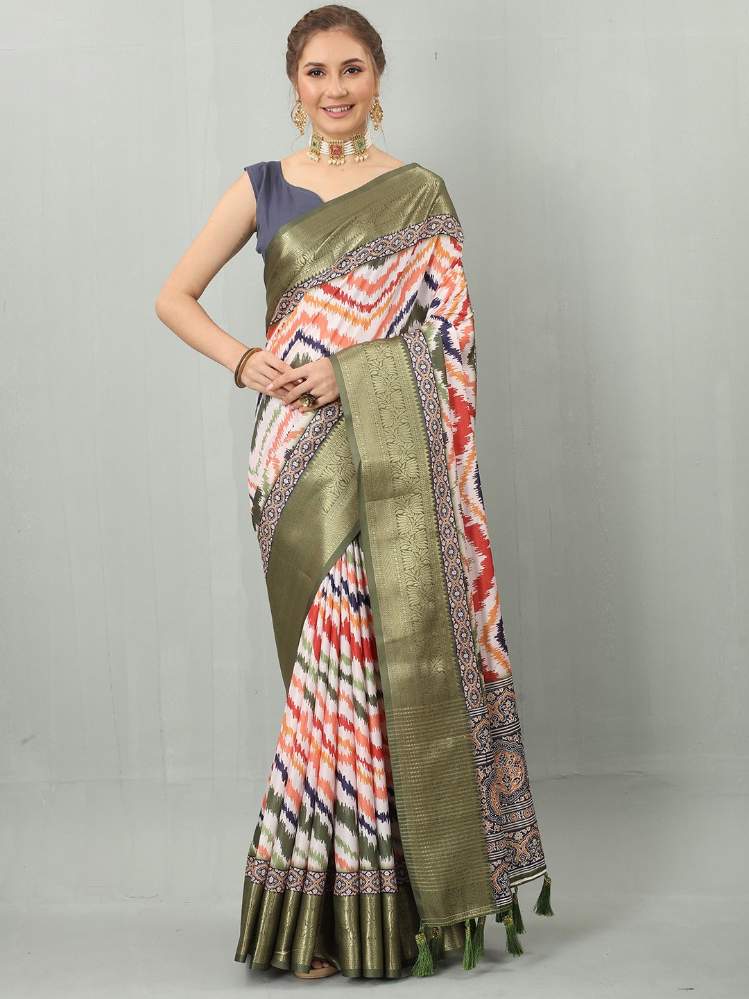 

PATIALAPICKS Zari Pure Silk Paithani Saree, Green