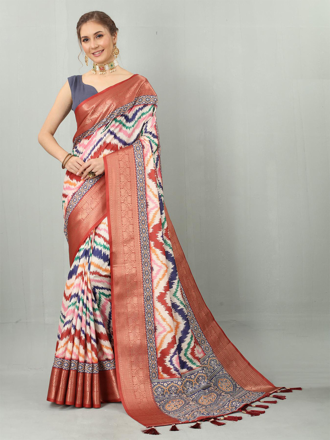 

PATIALAPICKS Striped Zari Pure Silk Paithani Saree, Red