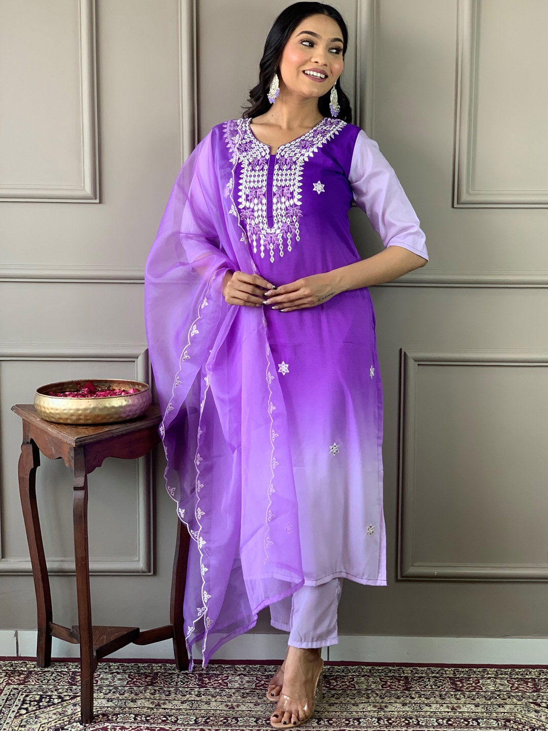 

J.KANJI Colourblocked Thread Work Kurta With Trouser & Dupatta, Purple
