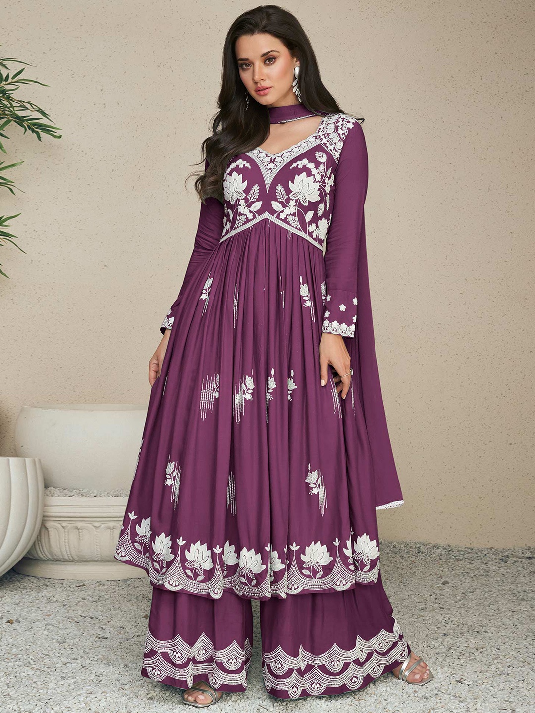 

Peachmode Women Floral Embroidered Regular Thread Work Kurta with Palazzos & With Dupatta, Purple